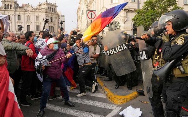 Περού: Ξεσηκωμός με μπροστάρισσα τη νεολαία