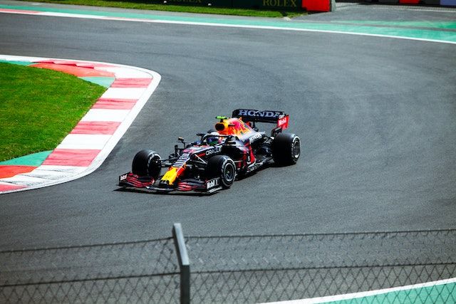 Management Up the Org Chart:  Who is Driving the Org?