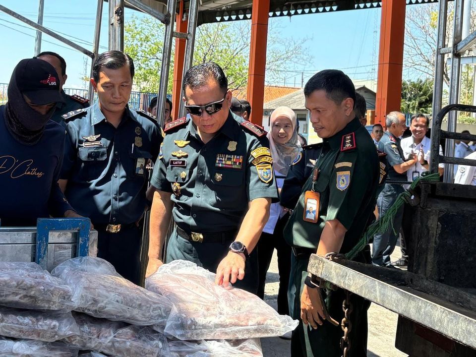 Lotharia Latief: Shrimp Trawlers Must Not Infringe on the Rights of Arafura Fishers