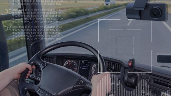 What is the Best Dash Cam for a Truck Driver for Ensuring Safety?