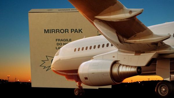 How to Transport a Mirror on a Plane: Approved Tips for a Successful Journey