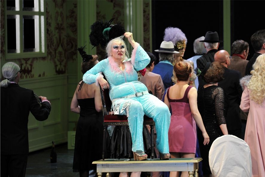 Deutsche Oper am Rhein / RAKES PROGRESS © Hans Joerg Michel Deutsche Oper am Rhein / RAKES PROGRESS © Hans Joerg Michel