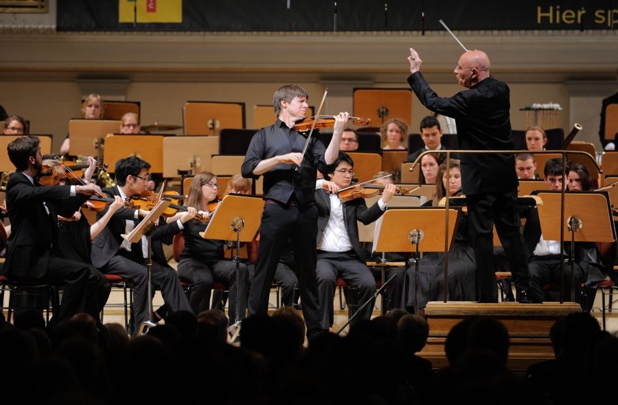 Konzerthaus Berlin / Dirigent Eschenbach, Solist Joshua Bell, Australian Youth Orchestra © Kai Bienert / Schwind Kommunication Konzerthaus Berlin / Dirigent Eschenbach, Solist Joshua Bell, Australian Youth Orchestra © Kai Bienert / Schwind Kommunication