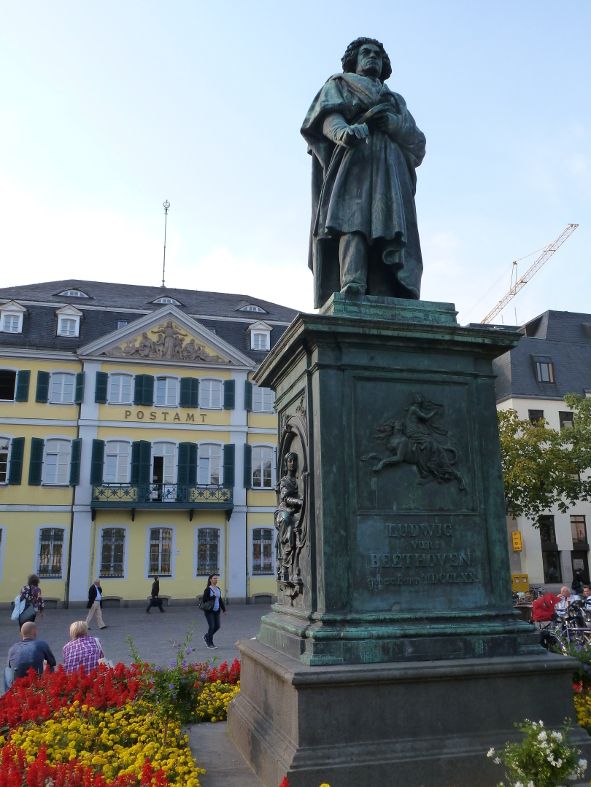 Bonn, Beethoven-Denkmal © IOCO Bonn, Beethoven-Denkmal © IOCO