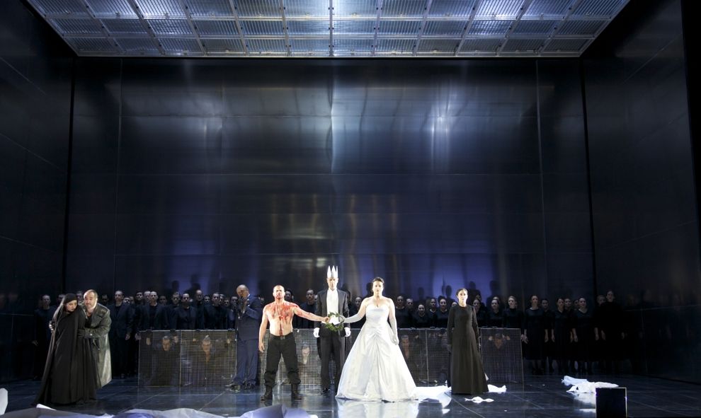 Staatstheater am Gärtnerplatz / Aida - Sae Kyung Rim als Aida, Francesco Landolfi als Amonasro, Sergii Magera als Ramphis, Gaston Rivero als Radamès, Holger Ohlmann als König von Ägypten, Monika Bohinec als Amneris, Elaine Ortiz Arandes als Thermouthis, Chor, Statisterie © Christian POGO Zach