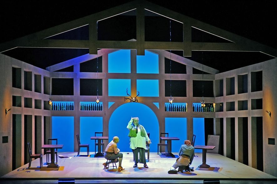 Theater für Niedersachsen / FALSTAFF - Jan Kristof Schliep (Bardolph), Levente György (Falstaff), Nicolas Kröger (Pistol) © Andreas Hartmann