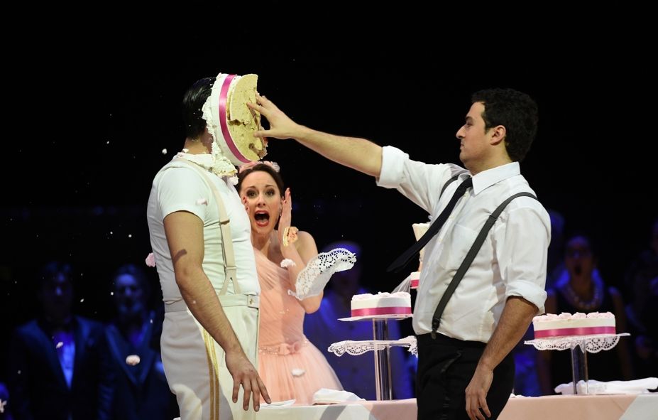 Deutsche Oper am Rhein / Lelisir d'amore © Hans Joerg Michel - www.foto-drama.de