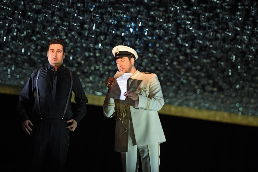 Deutsche Oper am Rhein / Lelisir d'amore © Hans Joerg Michel - www.foto-drama.de