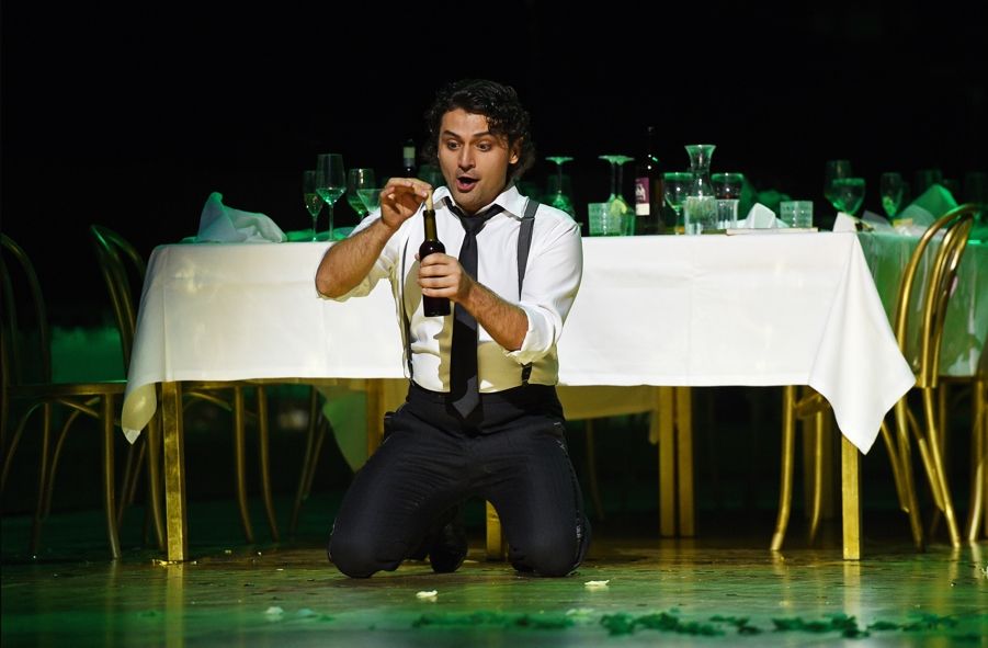 Deutsche Oper am Rhein / L'elisir d'amore - Georgy Vasiliev (Nemorino) © Hans Joerg Michel