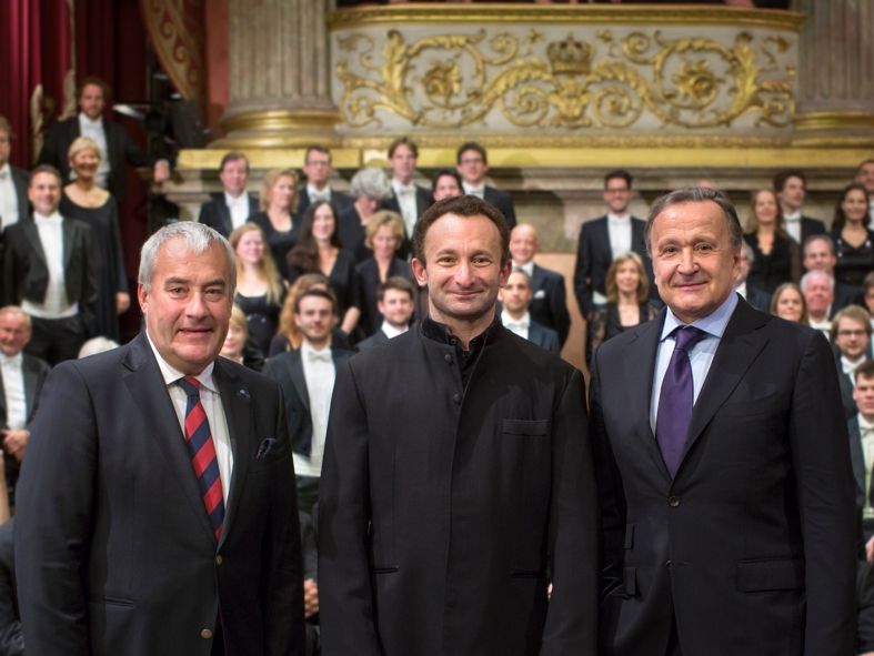 Bayerische Staatsoper / vlnr: Dr. Spänle, Petrenko, Bachler © Myrzi und Jarisch