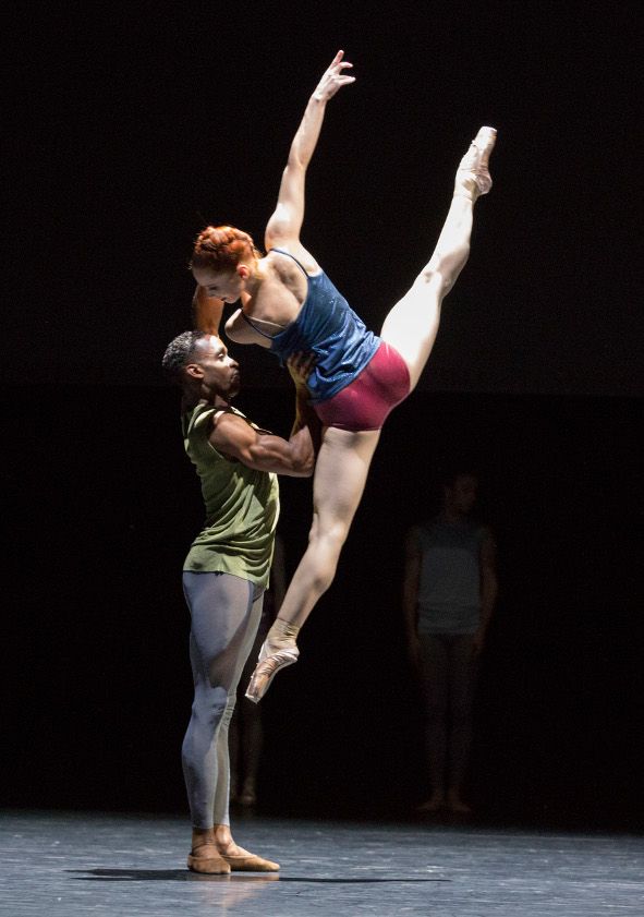 Deutsche Oper am Rhein / b.25 workwithinwork Ballett © Gert Weigelt