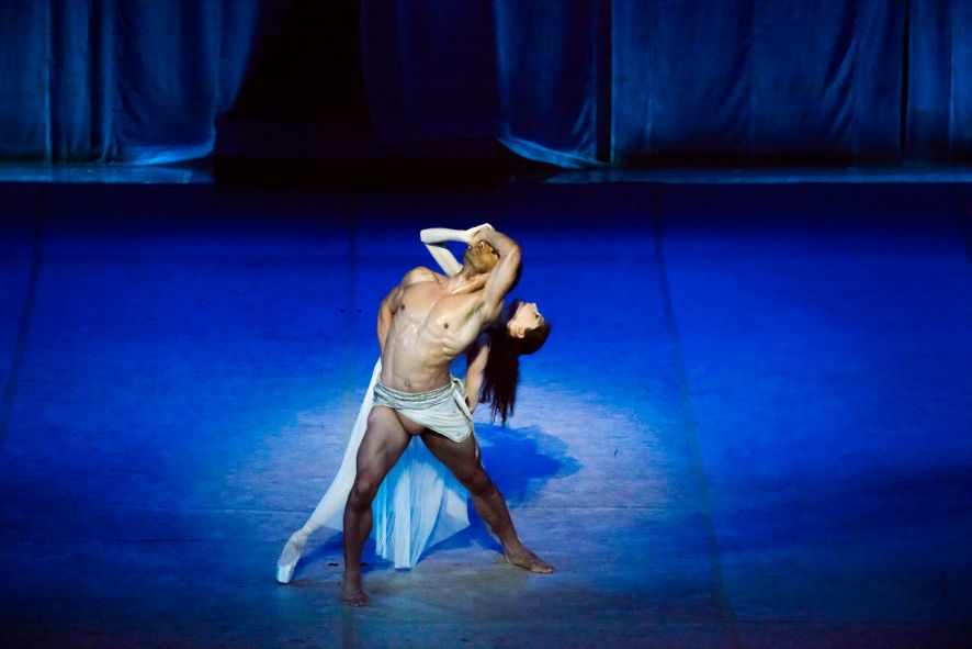 Hamburg / HAMBURG BALLETT-Othello und Desdemona © Kiran West Hamburg / HAMBURG BALLETT-Othello und Desdemona © Kiran West