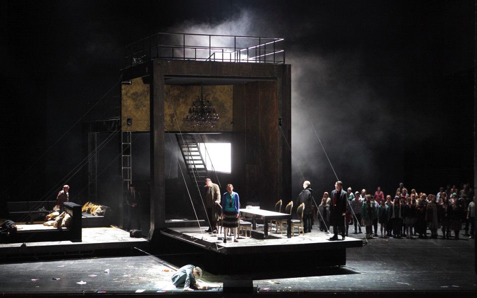 München / Staatsoper - Boris Godunow - Chor © Wilfried Hösl München / Staatsoper - Boris Godunow - Chor © Wilfried Hösl