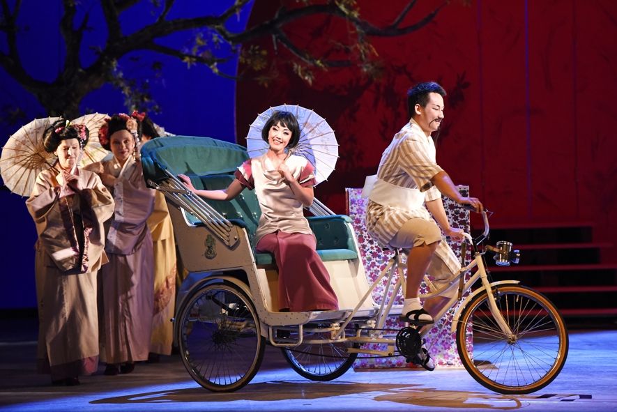 Theater&Philharmonie Thüringen / Viktoria und ihr Husar © Sabina Sabovic Theater&Philharmonie Thüringen / Viktoria und ihr Husar © Sabina Sabovic