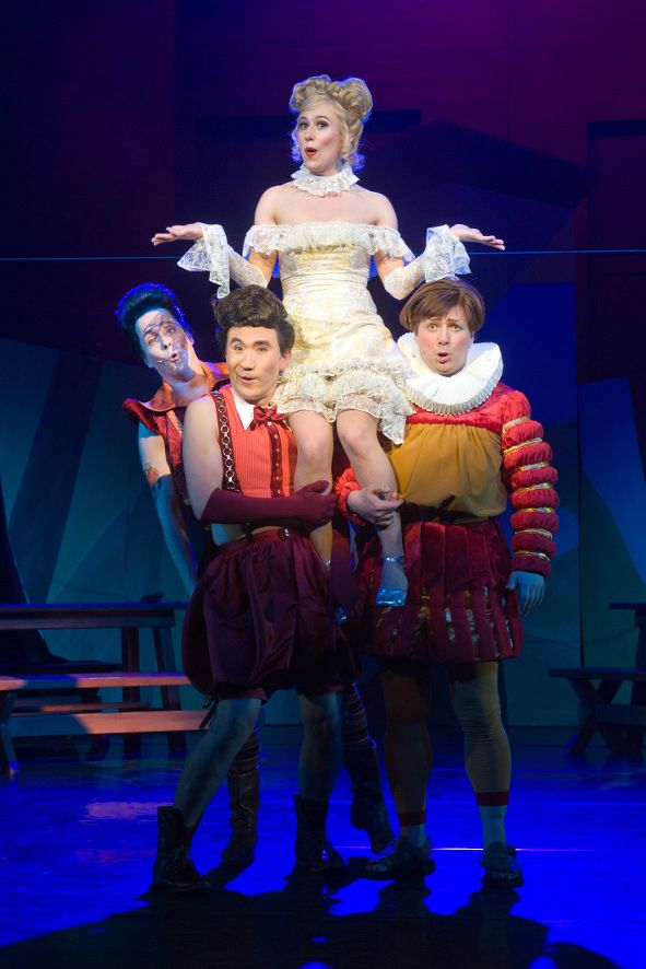 Plauen / Theater Plauen - Kiss me Kate - Sonja Westermann als Lilli Vanessi © Peter Awtukowitsch Plauen / Theater Plauen - Kiss me Kate - Sonja Westermann als Lilli Vanessi © Peter Awtukowitsch