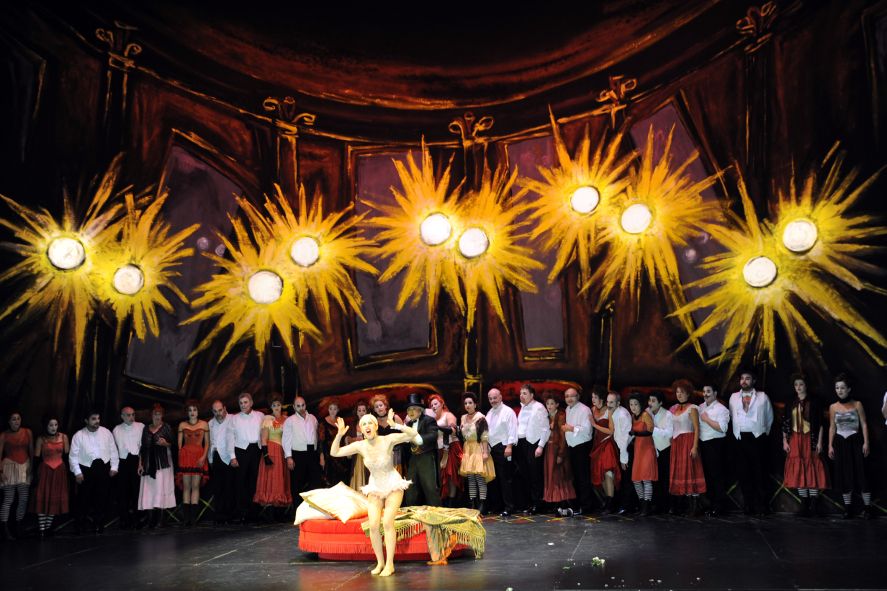 Oper Wuppertal / Hoffmanns Erzählungen - Automat Olympia © Jens Großmann Oper Wuppertal / Hoffmanns Erzählungen - Automat Olympia © Jens Großmann