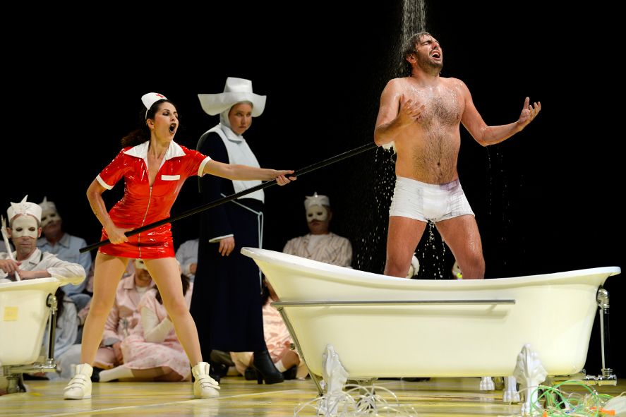 Oper Wuppertal / Hoffmanns Erzählungen - Giulietta © Jens Großmann Oper Wuppertal / Hoffmanns Erzählungen - Giulietta © Jens Großmann