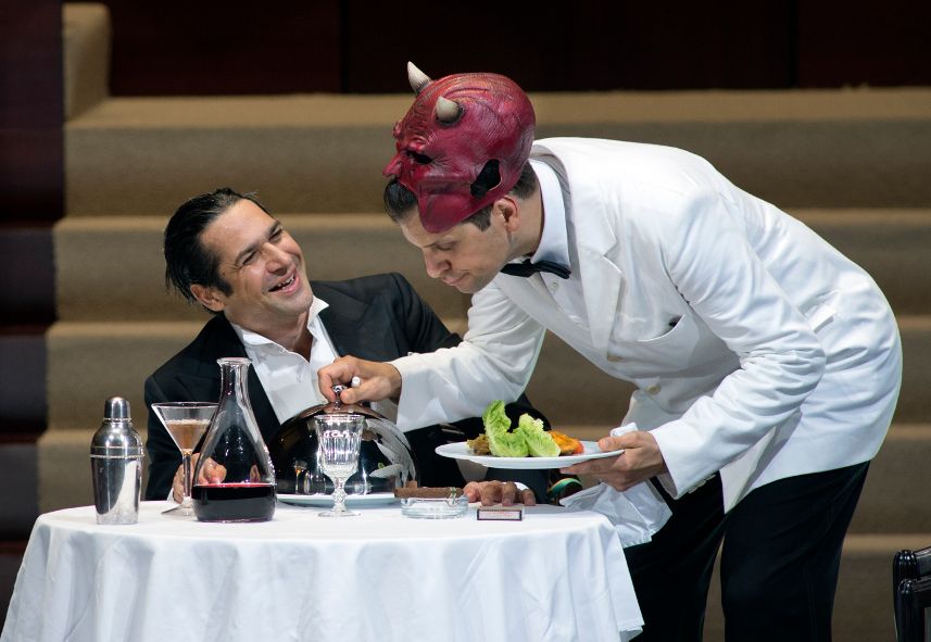 Salzburg / Don Giovanni 2016 - Leporello und Don Giovanni © Salzburger Festspiele - Ruth Walz