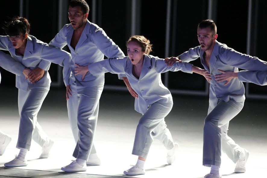 Darmstadt / Staatstheater_Ballett Left Right Left Right © Regina Brocke