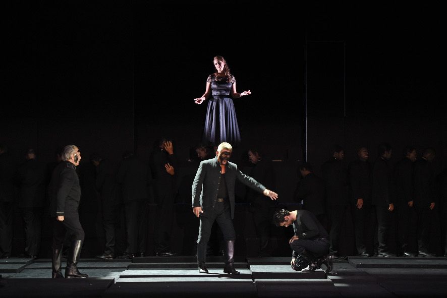 Deutsche Oper am Rhein/ Otello - Vorne Statsenko, Todorovich, Purcel, hinten Jaqueline Wagner © Hans Jörg Michel