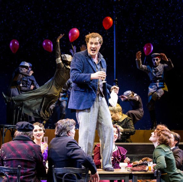 Gärtnerplatztheater München / Die Faschingsfee -Daniel Prohaska als Viktor Ronai, Ensemble © Marie-Laure Briane Gärtnerplatztheater München / Die Faschingsfee -Daniel Prohaska als Viktor Ronai, Ensemble © Marie-Laure Briane