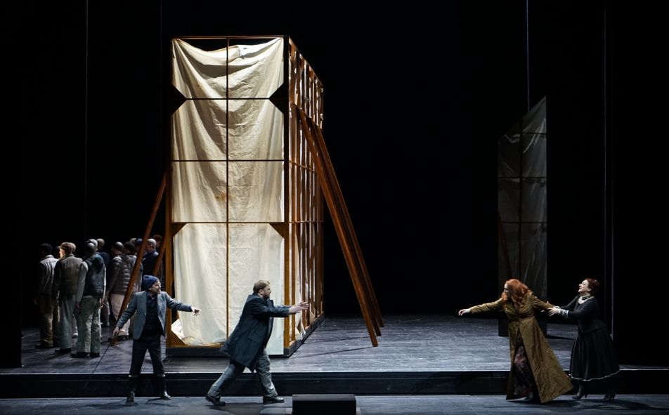 Musiktheater im Revier / Tristan und Isolde - Malmberg, Kerl, Foster, Herbst, Herrenchor © Forster Musiktheater im Revier / Tristan und Isolde - Malmberg, Kerl, Foster, Herbst, Herrenchor © Forster