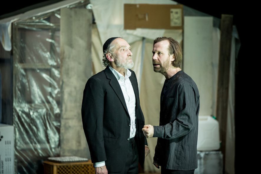 Theater am Domhof Osnabrück / Nathan der Weise - Nathan die Parabel von den drei Ringen © Marek Kruszewski Theater am Domhof Osnabrück / Nathan der Weise - Nathan die Parabel von den drei Ringen © Marek Kruszewski