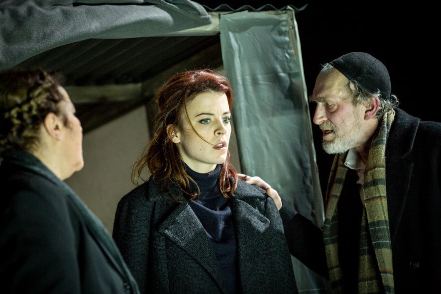 Theater am Domhof Osnabrück / Nathan der Weise - Moslems, Christen, Juden dicht zusammen © Marek Kruszewski Theater am Domhof Osnabrück / Nathan der Weise - Moslems, Christen, Juden dicht zusammen © Marek Kruszewski