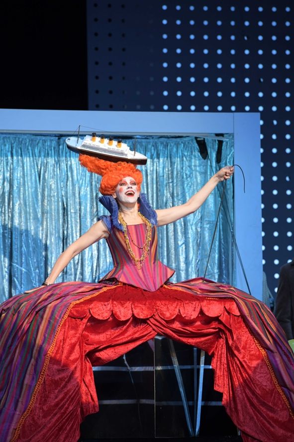 Oper Frankfurt / THE RAKE'S PROGRESS © Barbara Aumueller Oper Frankfurt / THE RAKE'S PROGRESS © Barbara Aumueller