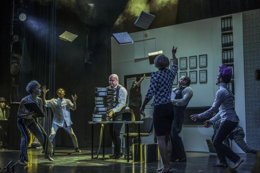 GOP Münster / In der Buchhaltung macht es „Kawumm" - Varieté Show © GOP Varieté