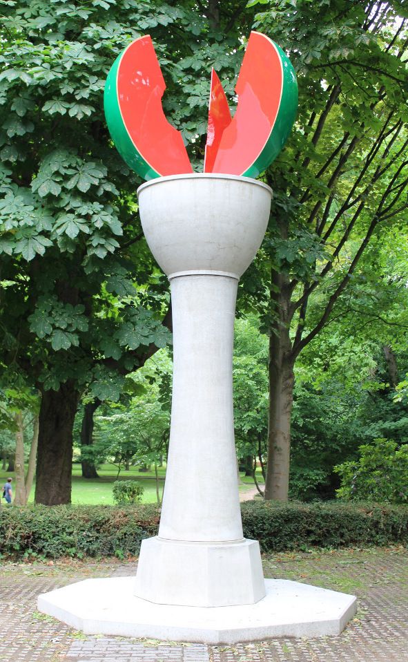 Marl / Hot Wire _ Skulptur Projekte 2017 - Melonensäule © Hanns Butterhof Marl / Hot Wire _ Skulptur Projekte 2017 - Melonensäule © Hanns Butterhof