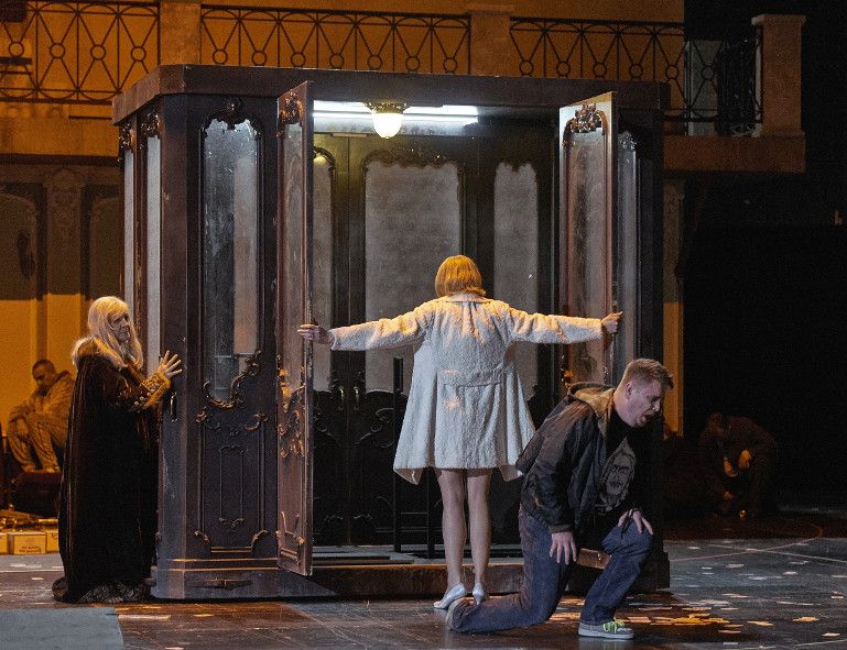 Oper Stuttgart / Pique Dame - Gräfin, Lisa und German © A.T. Schaefer