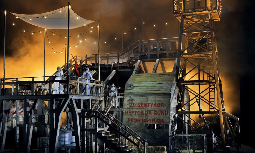 Bayreuther Festspiele / Walküre - Bohrturm mit Walküren © Bayreuther Festspiele / Enrico Nawrath Bayreuther Festspiele / Walküre - Bohrturm mit Walküren © Bayreuther Festspiele / Enrico Nawrath