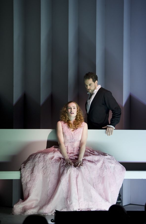 Oper Frankfzrt /Dido and Aeneas - Dido und Aeneas © Monika Rittershaus Oper Frankfzrt /Dido and Aeneas - Dido und Aeneas © Monika Rittershaus