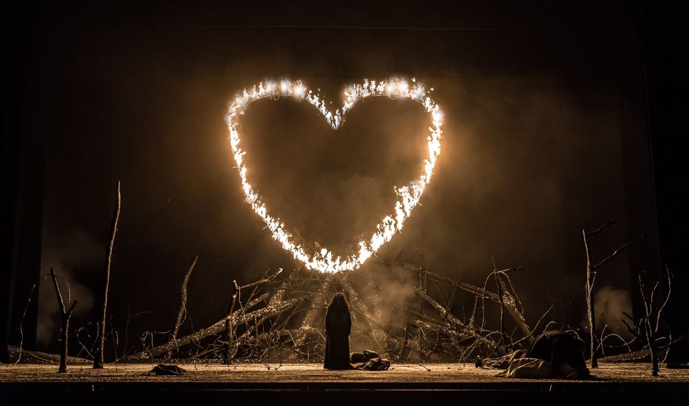Oper Frankfurt / Il Trovatore © Royal Opera House Covent Garden London / Clive Barda