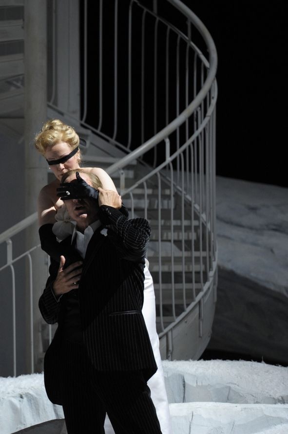 Oper Frankfurt / Vanessa - Vanessa und Anatol © Barbara Aumüller