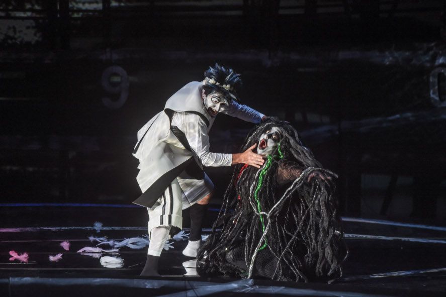 Hamburgische Staatsoper / Parsifal - Parsifal Andreas Schager, Kundry Claudia Mahnke © Hans Jörg Michel Hamburgische Staatsoper / Parsifal_ Parsifal - Andreas Schager, Kundry - Claudia Mahnke © Hans Jörg Michel