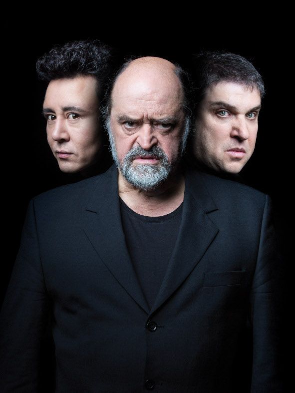 Volksoper Wien / Die Räuber - hier Vincent Schirrmacher als Karl Moor, Kurt Rydl als Vater Maximilian, Boaz Daniel als Franz Moor © Johannes Ifkovits Volksoper Wien / Die Räuber - hier Vincent Schirrmacher als Karl Moor, Kurt Rydl als Vater Maximilian, Boaz Daniel als Franz Moor © Johannes Ifkovits