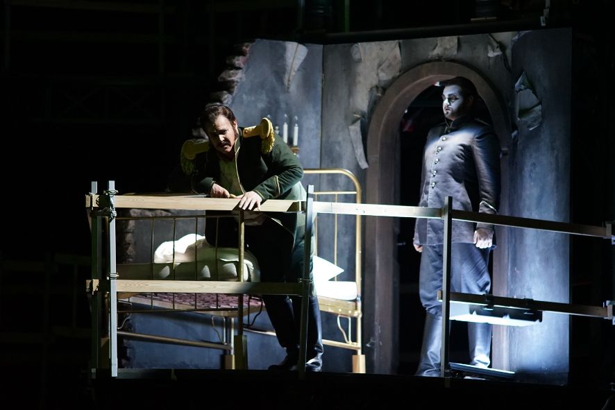 Semperoper / Die Trojaner - hier mit Bryan Register als Enée und Alexandros Stavrakakis © Forster