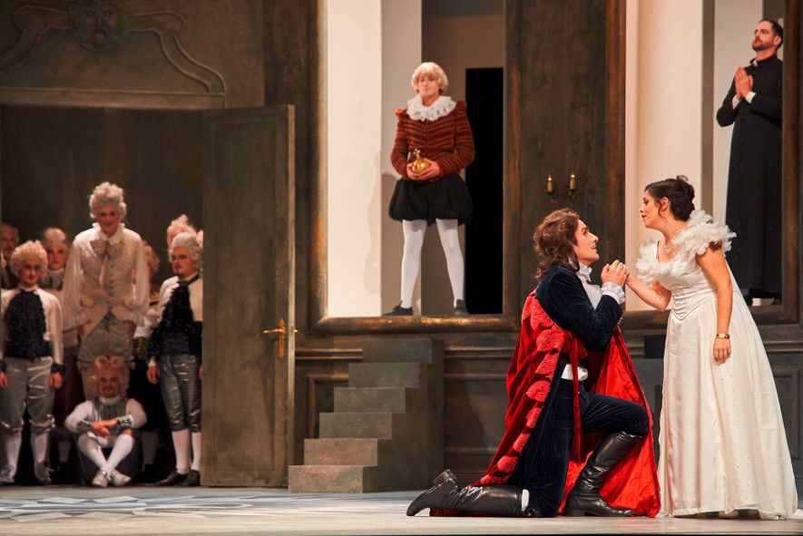Volkstheater Rostock / La Cenerentola findet ihren Prinzen © Thomas Häntzschel Volkstheater Rostock / La Cenerentola findet ihren Prinzen © Thomas Häntzschel