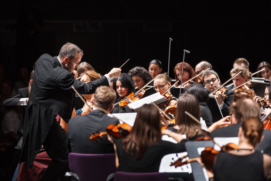 Stadttheater Giessen / GMD Michael Hofstetter © Werner Kmetisch Stadttheater Giessen / GMD Michael Hofstetter © Werner Kmetisch