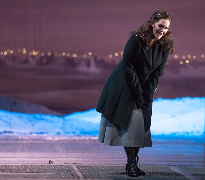 Aalto Theater Essen / La Bohème - Jessica Muirhead als Mimì © Saad Hamza