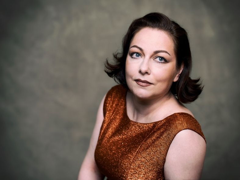 Oper Frankfurt / Liederabend - Dorothea Roeschmann © Harald Hoffmann