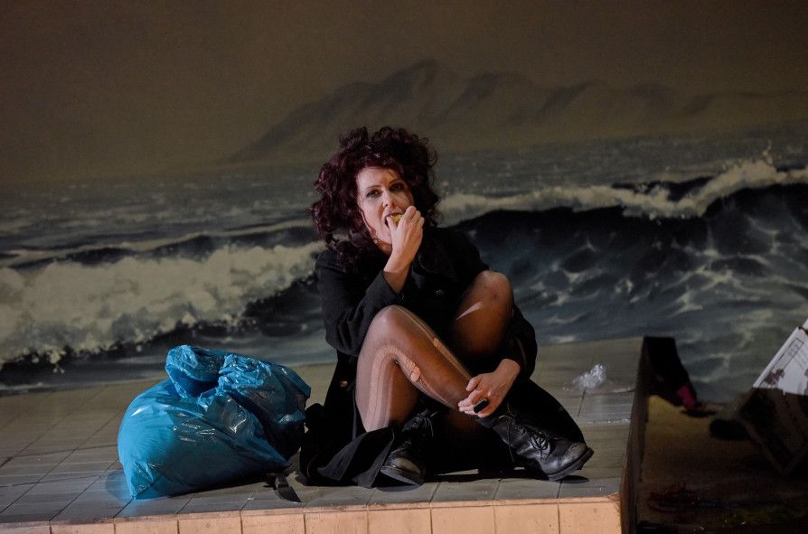 Staatsoper Stuttgart / Medea - hier Cornelia Ptassek als Medea © Thomas Aurin