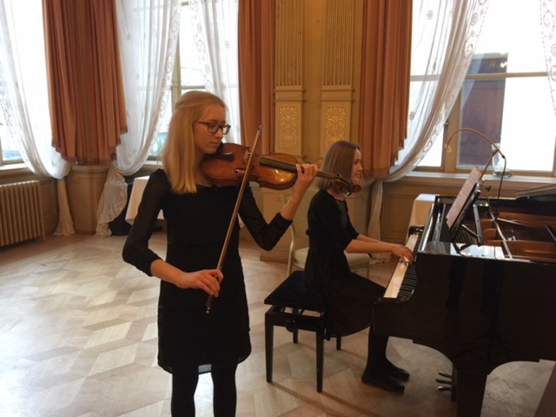 Heidelberger Schloss / AMADÉ - Matinee der Hochbegabten im Konzertsaal © Uschi Reifenberg Heidelberger Schloss / AMADÉ - Matinee der Hochbegabten im Konzertsaal © Uschi Reifenberg