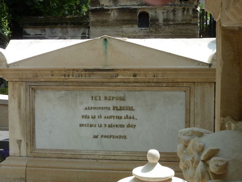 Paris Montmartre / Das Grab von Alphonsine Plessis, der Kameliendame - damals Violetta im realen Leben © IOCO
