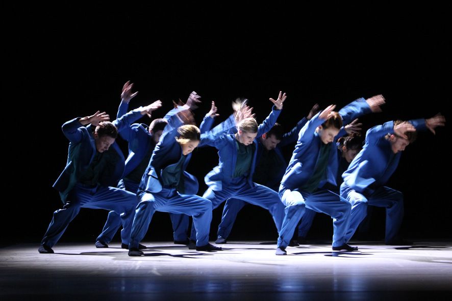 Theater Osnabrück / Tanzstück : Unter einem Himmel - hier Dance Company © Joerg Landsberg Theater Osnabrück / Tanzstück : Unter einem Himmel - hier Dance Company © Joerg Landsberg