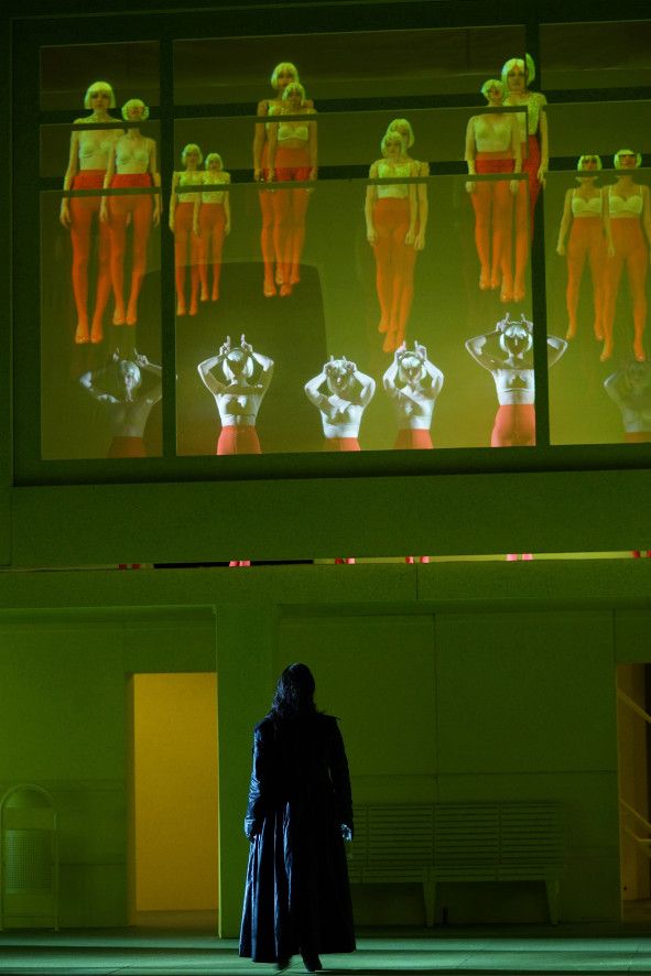 Hessisches Staatstheater Wiesbaden / Don Giovanni - hier : Christopher Bolduc als Don Giovanni © Karl Monika Forster