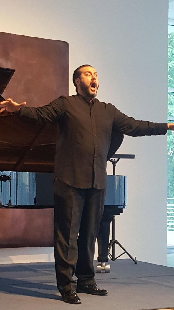 Aris Argiris zum Liebestrank © Patrik Klein