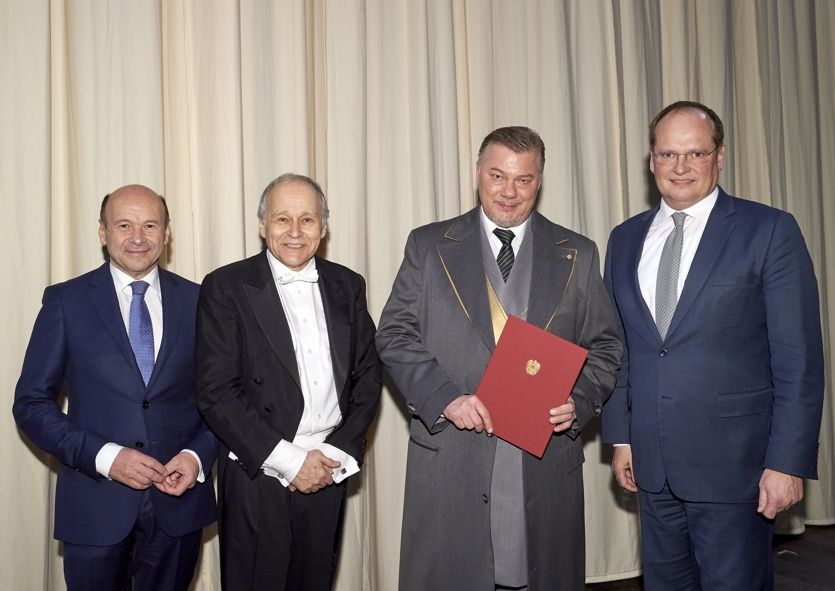 Wiener Staatsoper / KS René Pape, Dominique Meyer, Christian Kircher, Adam Fischer ©Wiener Staatsoper / Michael Pöhn